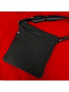 Gucci GG Logo Pattern Leather Shoulder Bag Cross Black